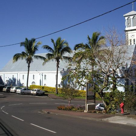 Case créole traditionnelle à ossature et charpente bois Petite Île Exterior foto